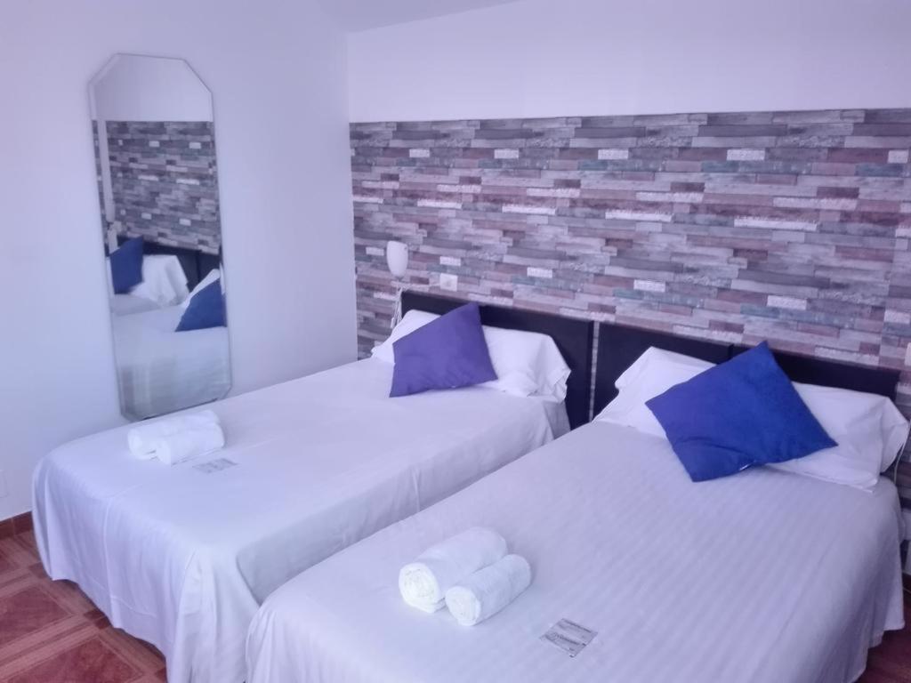 Hotel Corcubion Playa De Quenxe Pokoj fotografie